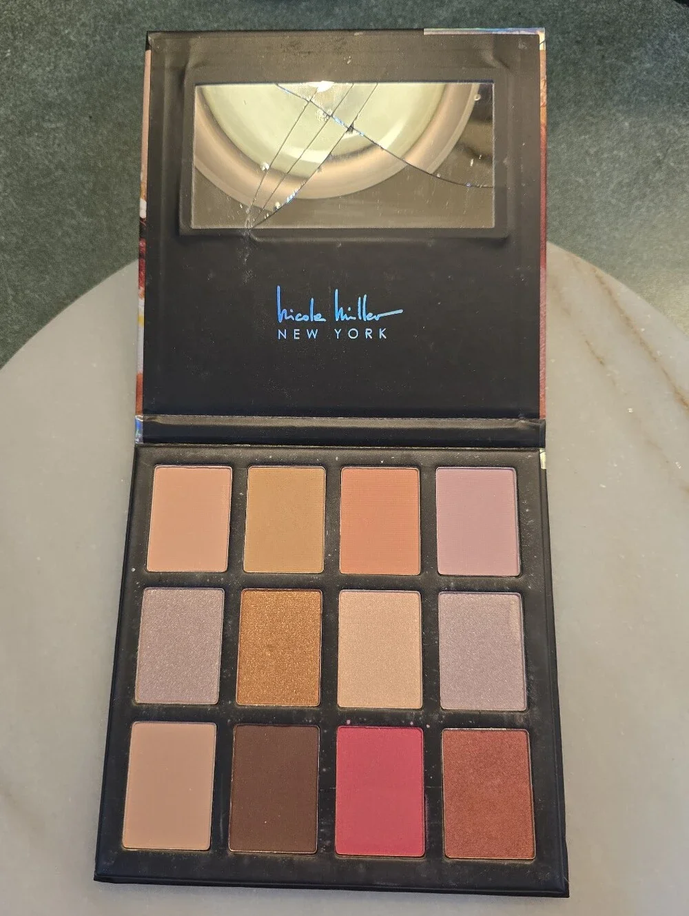 Nicole Miller Ibiza Eyeshadow Palette/Warm Pink & Gold Shades